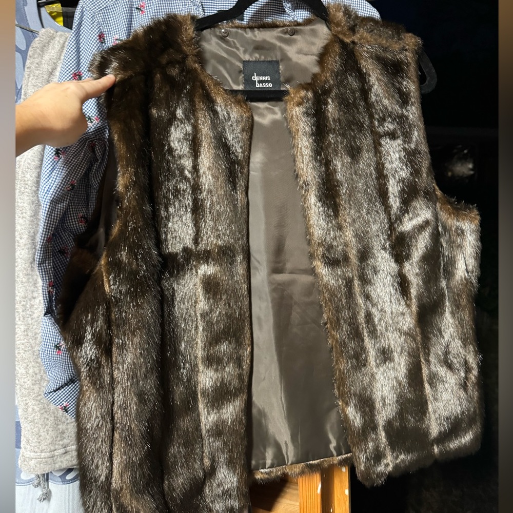 Dennis basso faux fur vest‎ size large